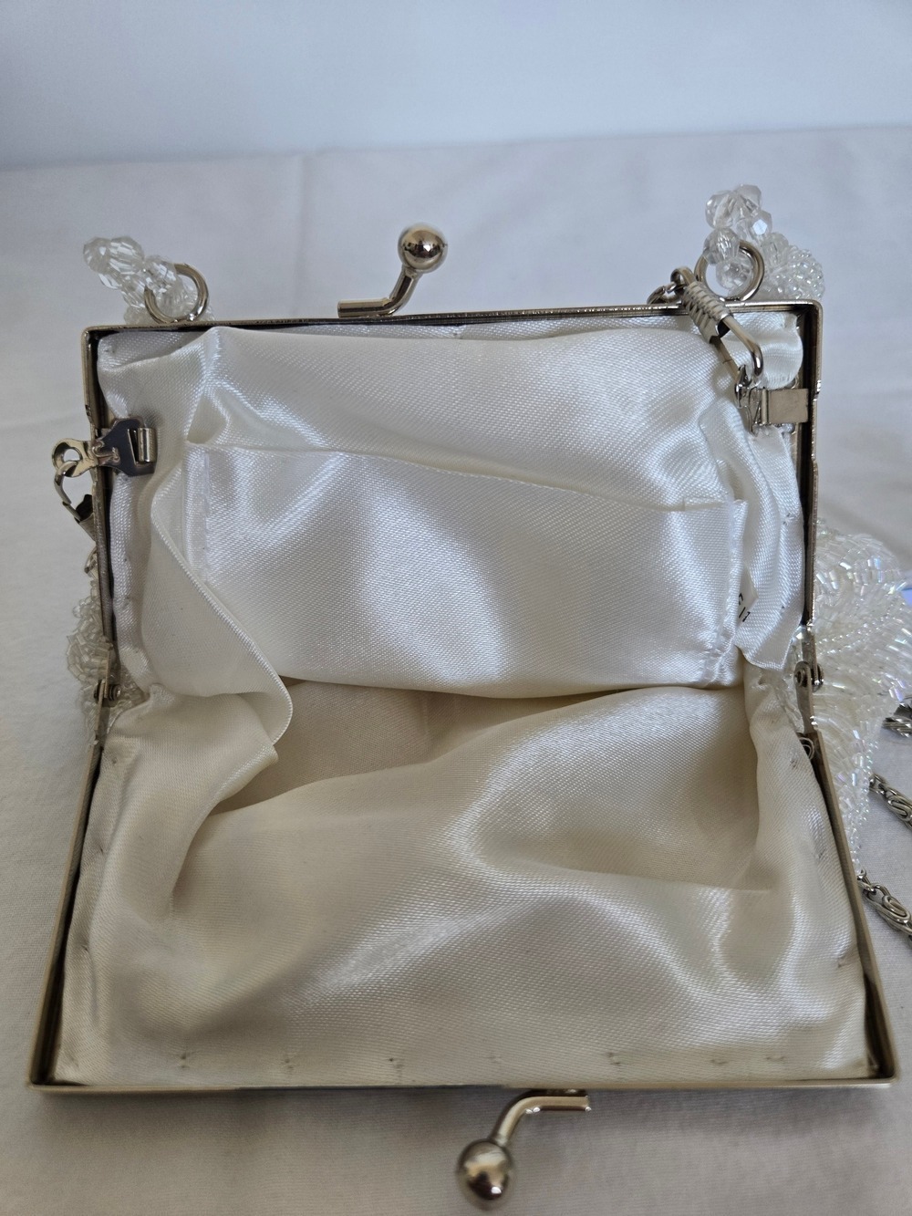 CLUTCH CROSSBODY BAG WHITE BEADED IRIDESCENT BRIDAL WEDDING FORMAL EVENING - Picture 15 of 15